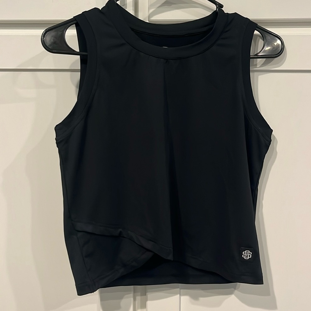 Faux wrap style on the bottom